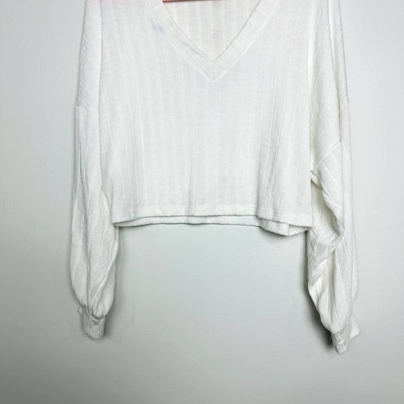 Lulus NWOT Wide Rib V-Neck Dropped Sleeve Oversized Cropped Top White Size XS - Picture 8 of 12